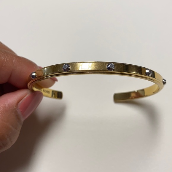 Michael Kors lTwo Tone Astor Open Cuff - Picture 2 of 4